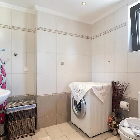 Lakis Superior Apartmán Spartokhórion