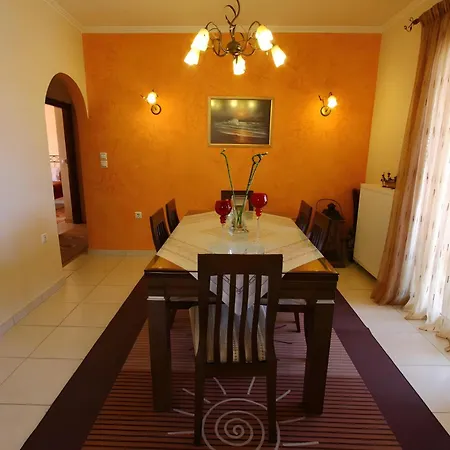 Lakis Superior Apartment