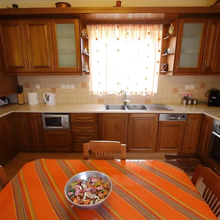Apartment Lakis Superior Apartment