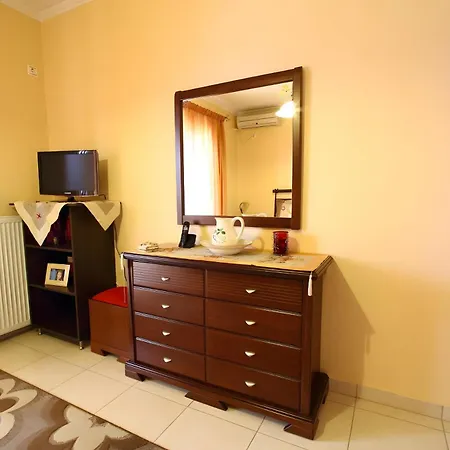 Lakis Superior Apartment Apartment *