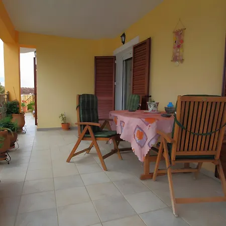Apartment Lakis Superior Apartment Meganisi