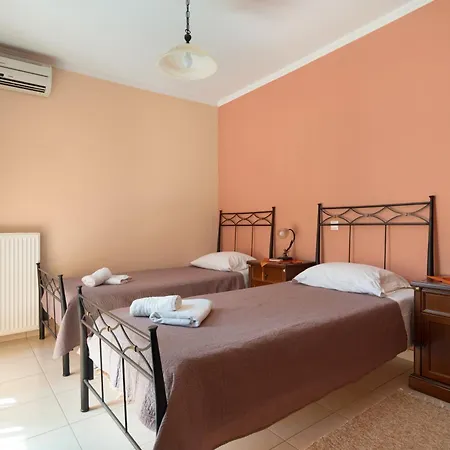 Apartment Lakis Superior Apartment *