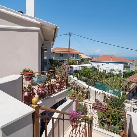 Lakis Superior Apartment *