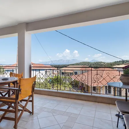 Lakis Superior Apartment *