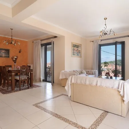 Appartamento Lakis Superior Spartokhórion